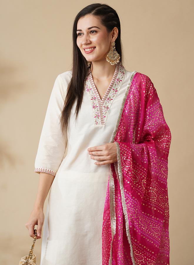 globus Women Off White Embroidered Straight Kurta with Pants and Dupatta Set - Image 5